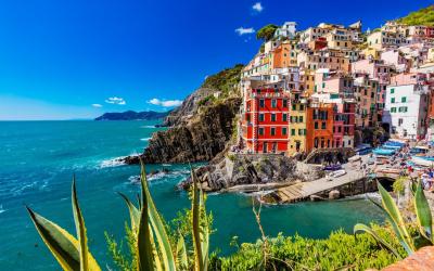 Turismo 2025: la crescita è trainata da stranieri e affitti brevi 