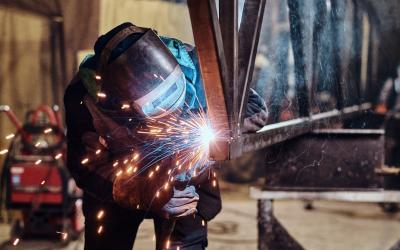 Calano tasse e contributi sui dipendenti: dal 28,6% al 23,1%